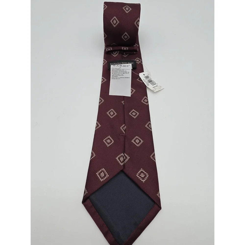Banana Republic Mens 100% Silk Tie Burgundy Tan Geometric 57